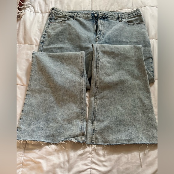 Old Navy plus size 20 flare jeans - Picture 4 of 6